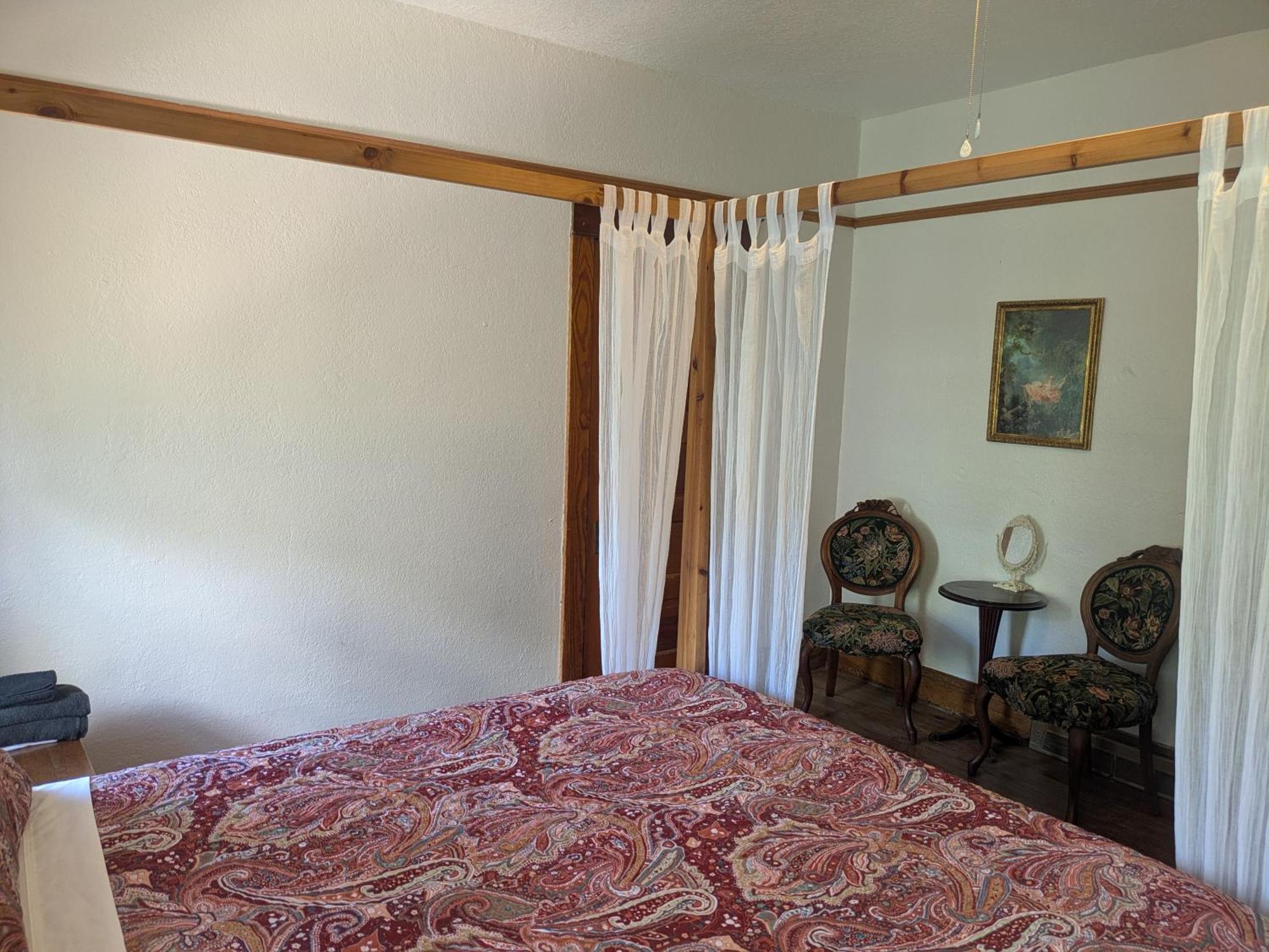 Queen Room with Shared Bathroom